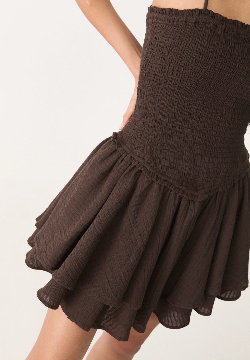 Короткое платье с воланами