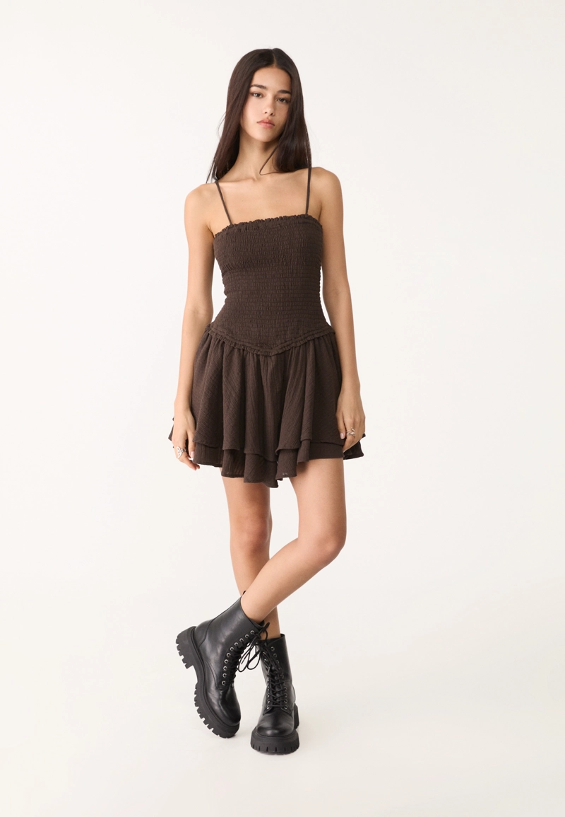 Короткое платье с воланами