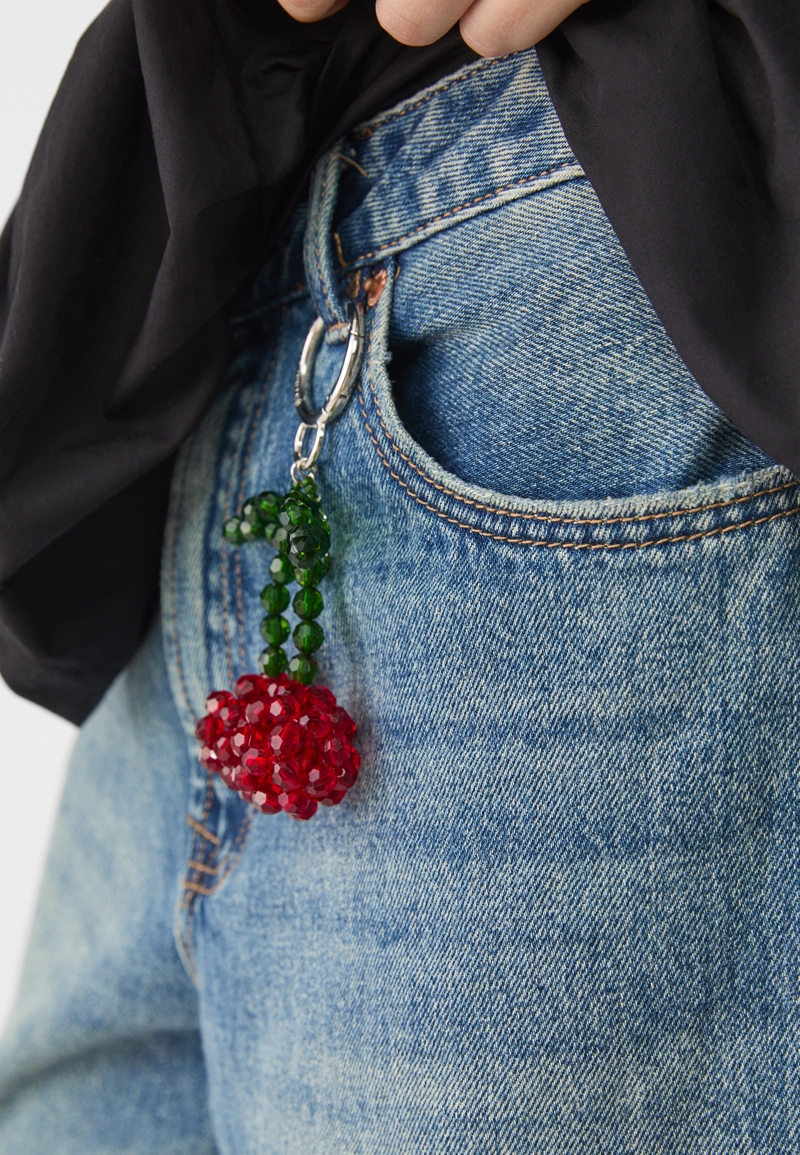 Брелок-подвеска «Вишня»