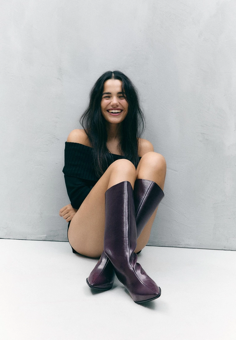 Сапоги на среднем тонком каблуке