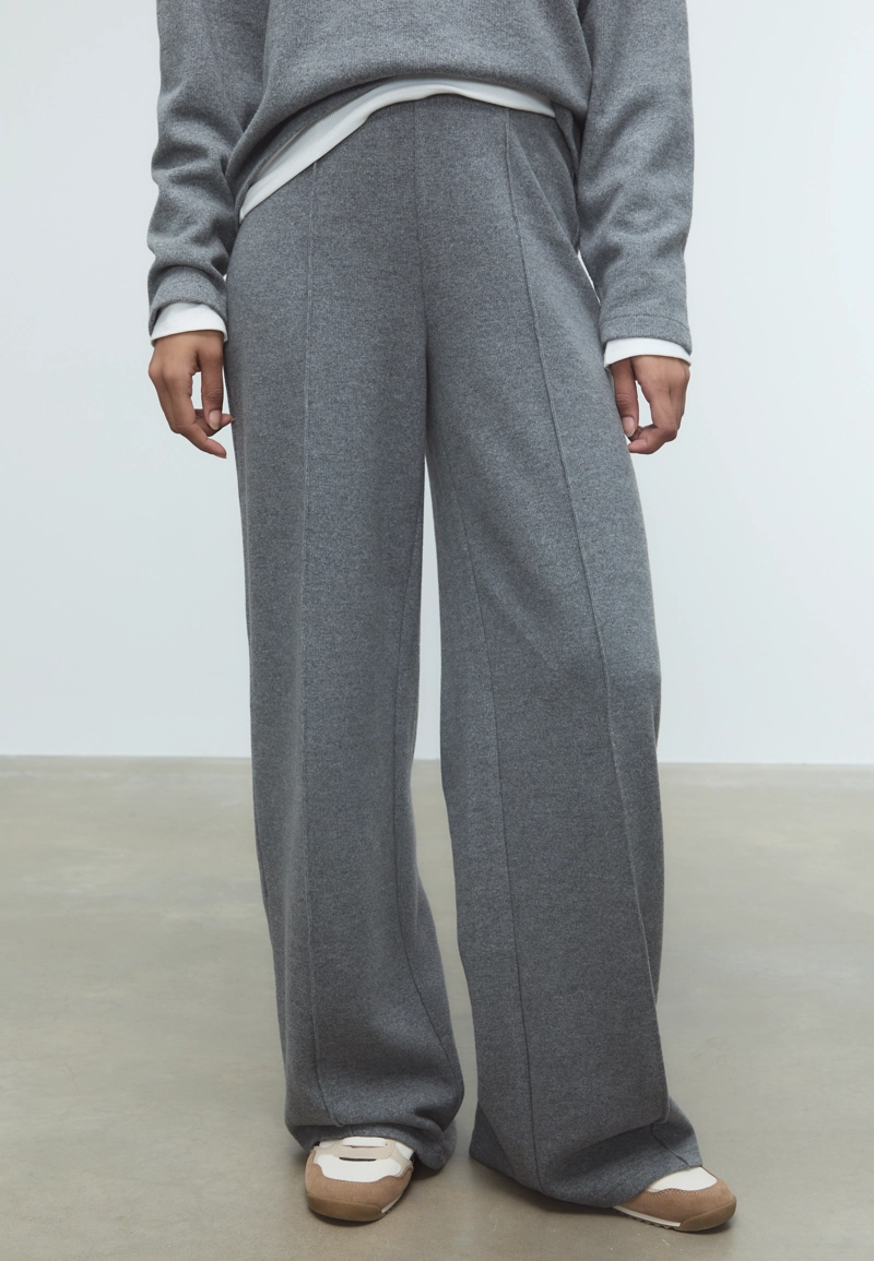 Трикотажные брюки со стрелками