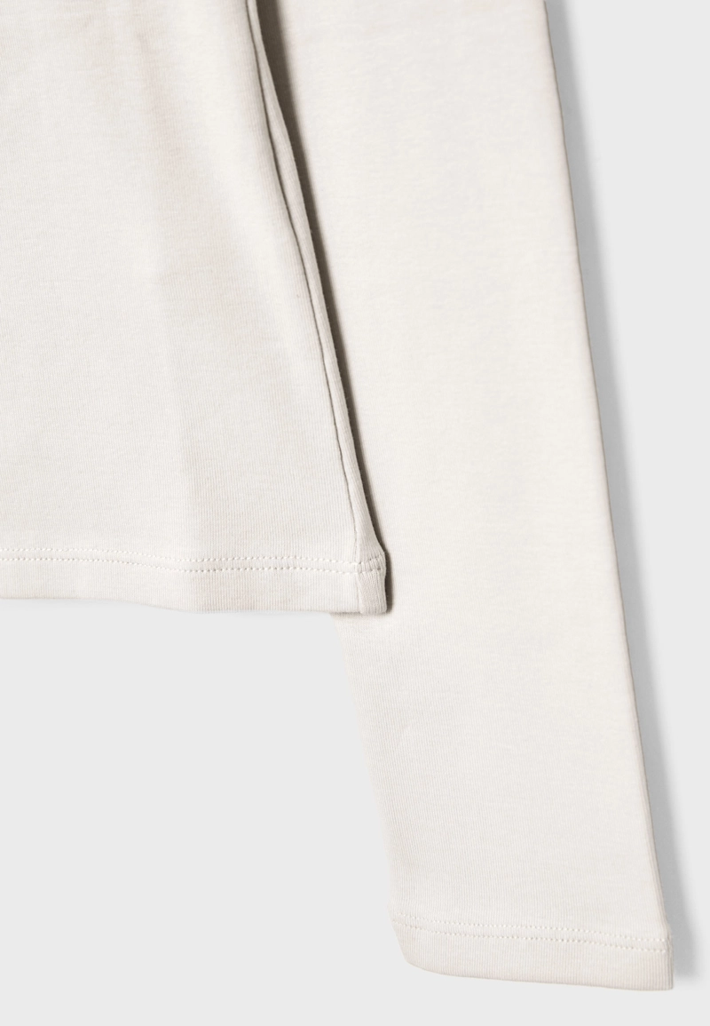 Базовая футболка с длинными рукавами