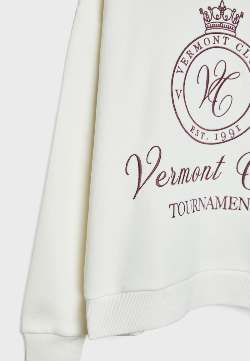 Толстовка с вышивкой