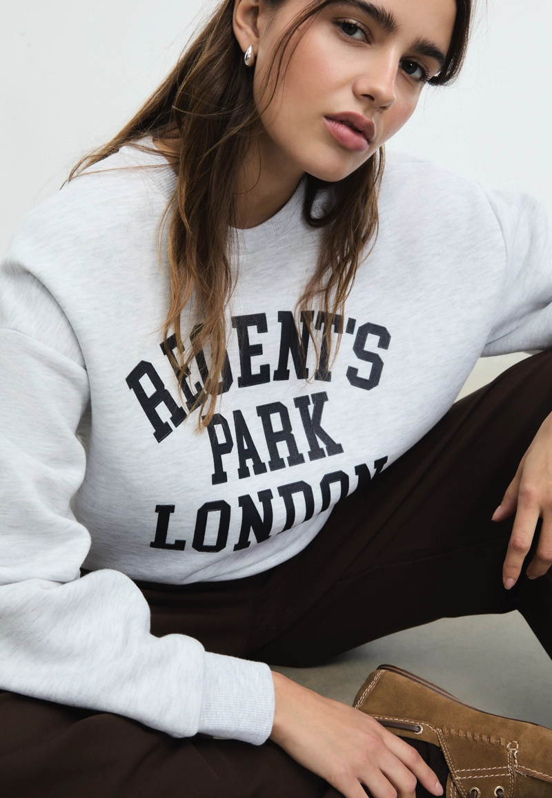 Толстовка с вышитым флагом