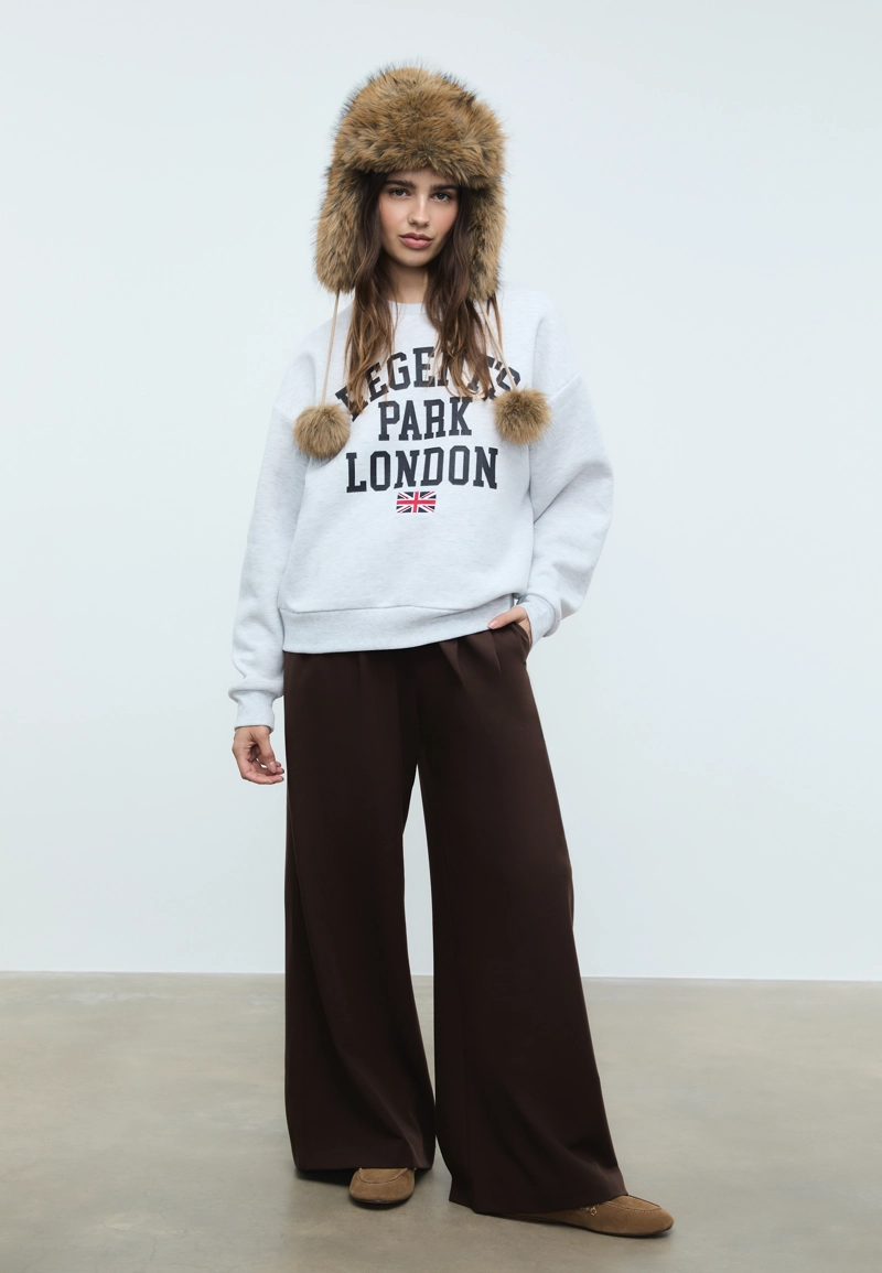 Толстовка с вышитым флагом