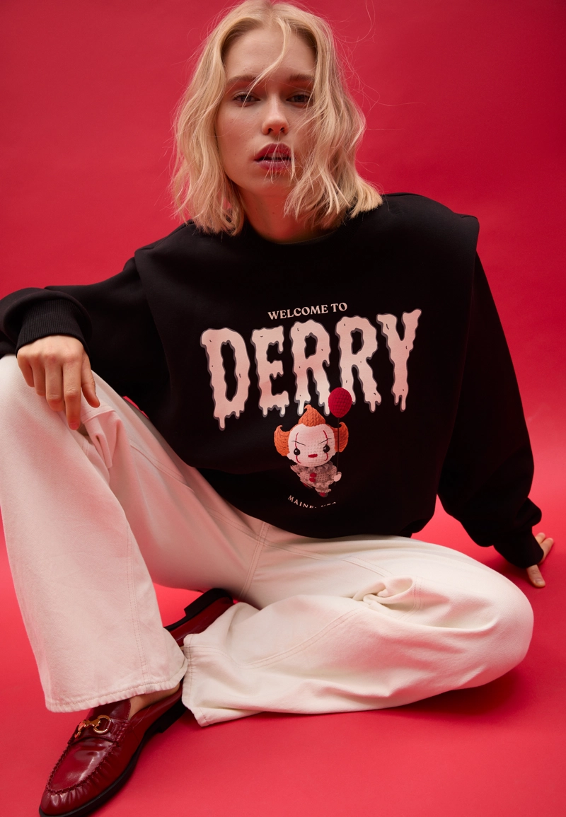 Толстовка с подплечниками IT