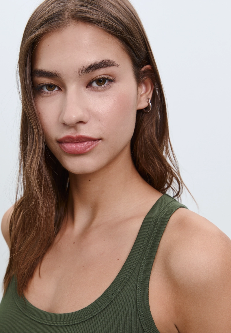 Базовый топ на бретелях