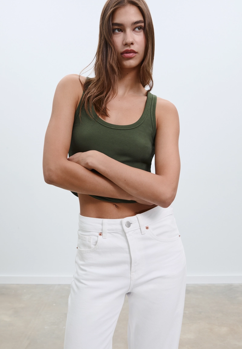 Базовый топ на бретелях