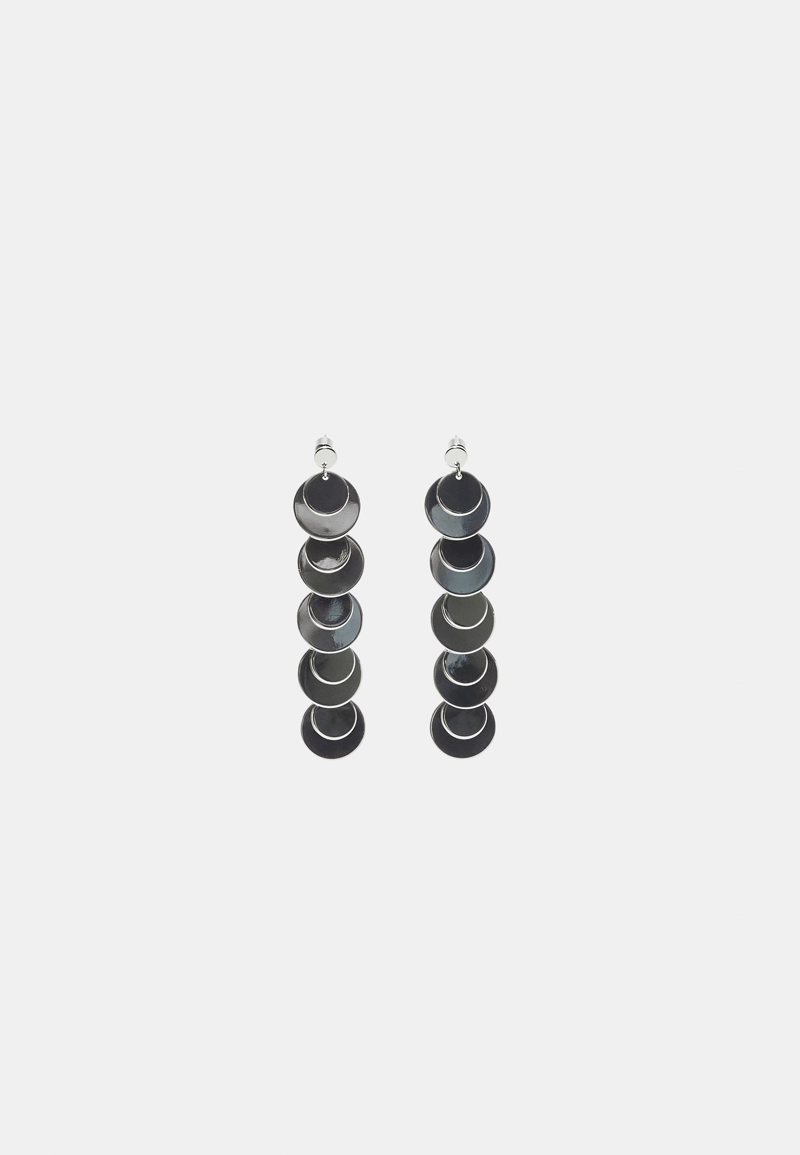 Длинные серьги овальной формы