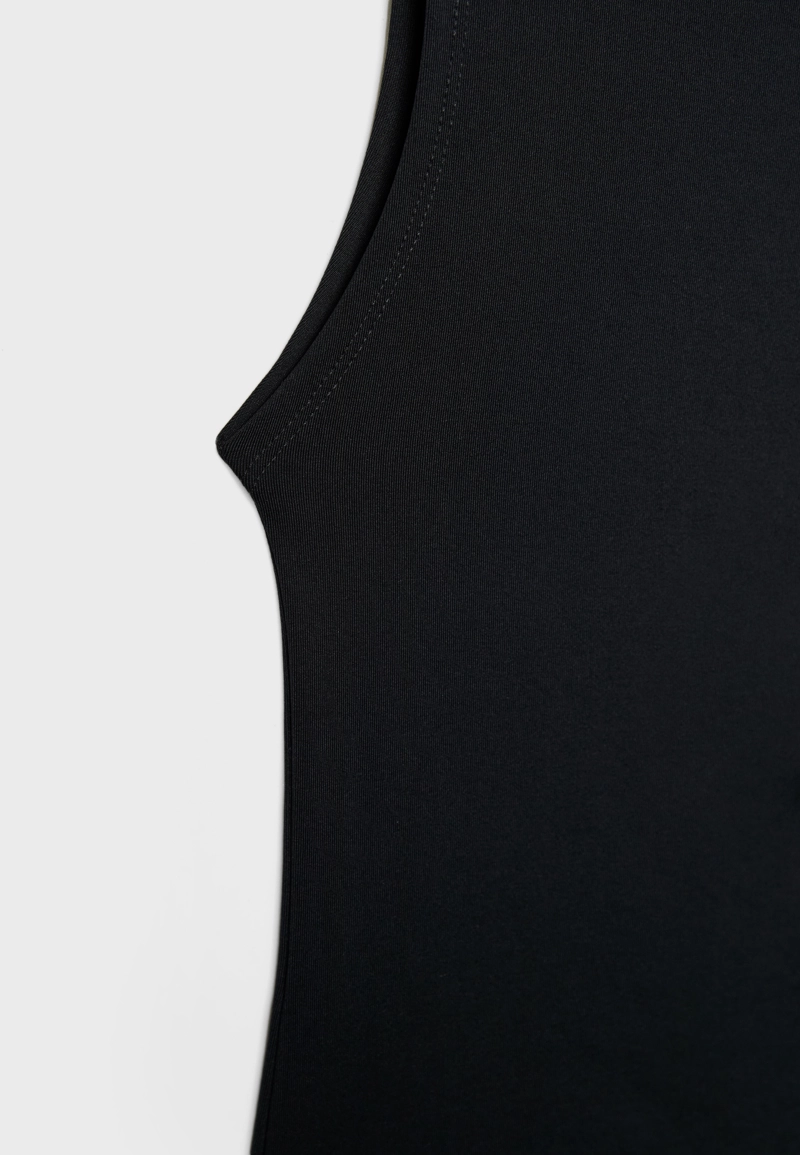 Футболка без рукавов с вырезом «лодочка»