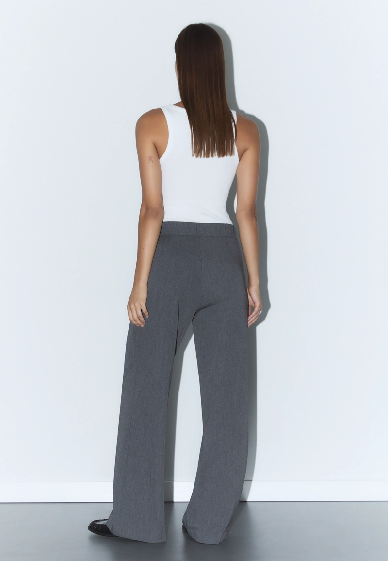 Умные брюки с линиями и завязками