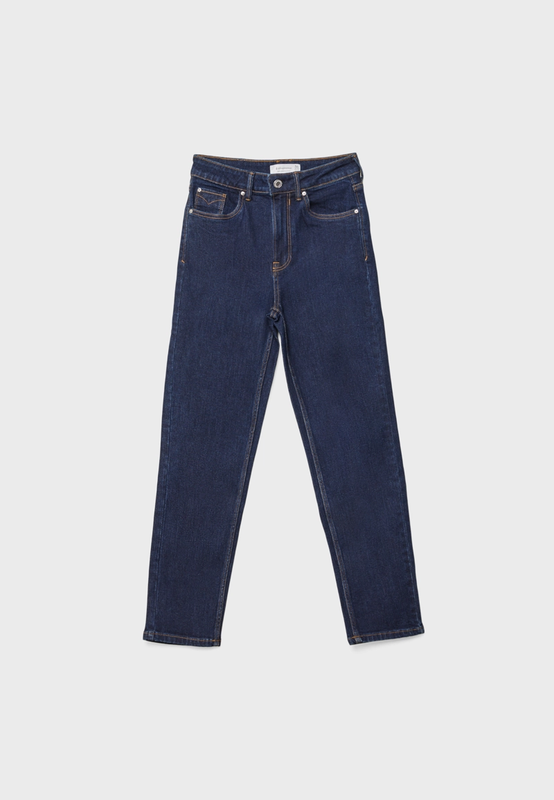 D10 Джинсы mom зауженного кроя