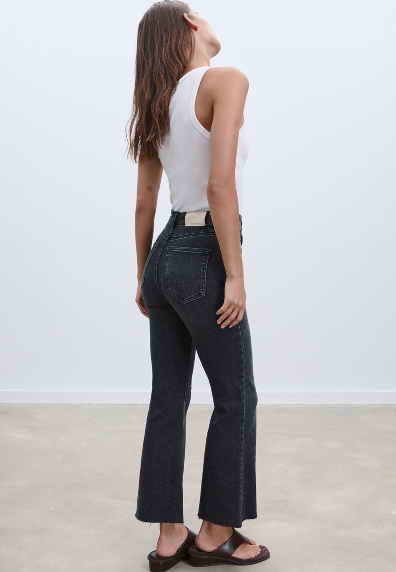 Укороченные джинсы клеш D78