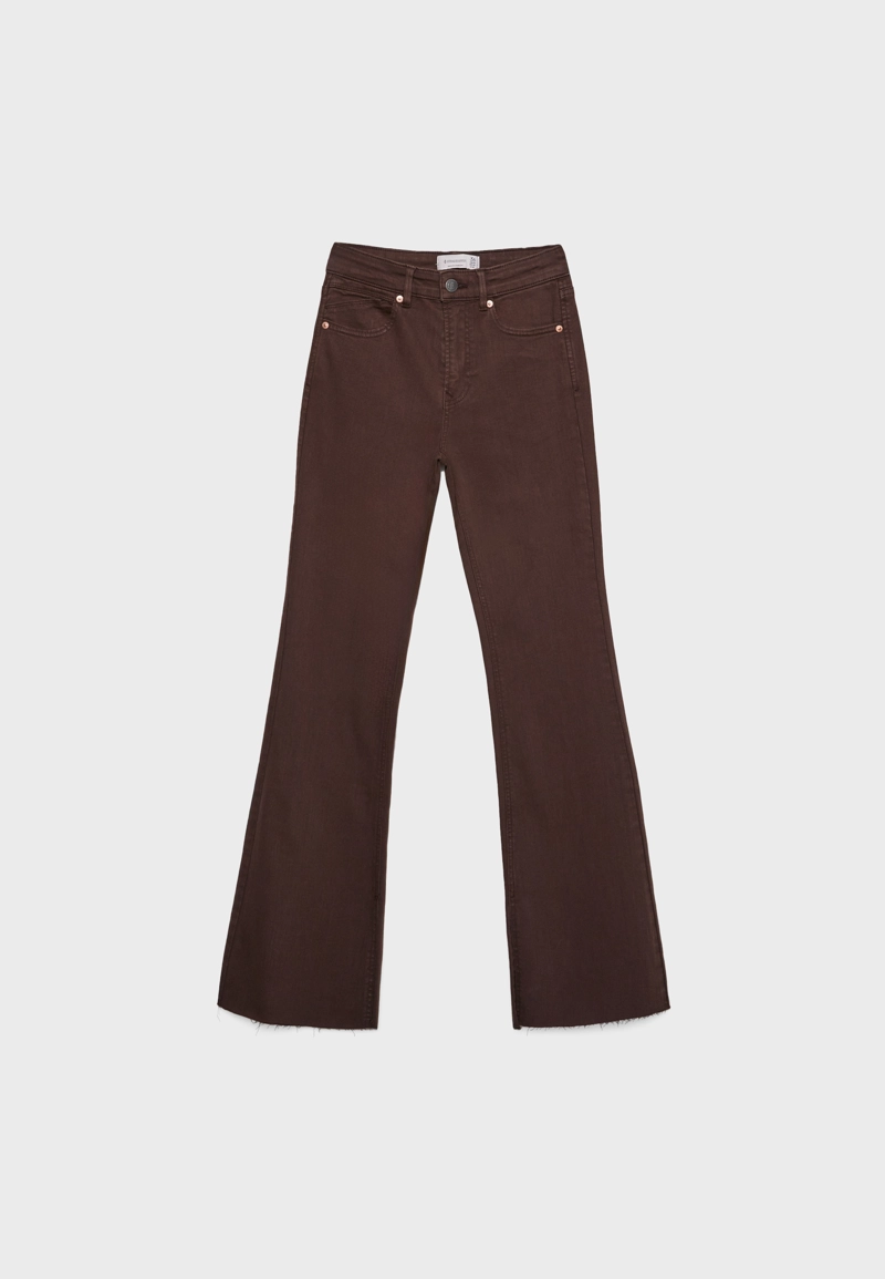 D74 Брюки клеш из эластичной ткани с разрезом