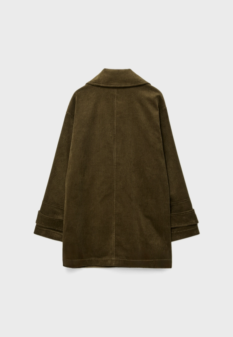 Пальто стандартного кроя из вельвета