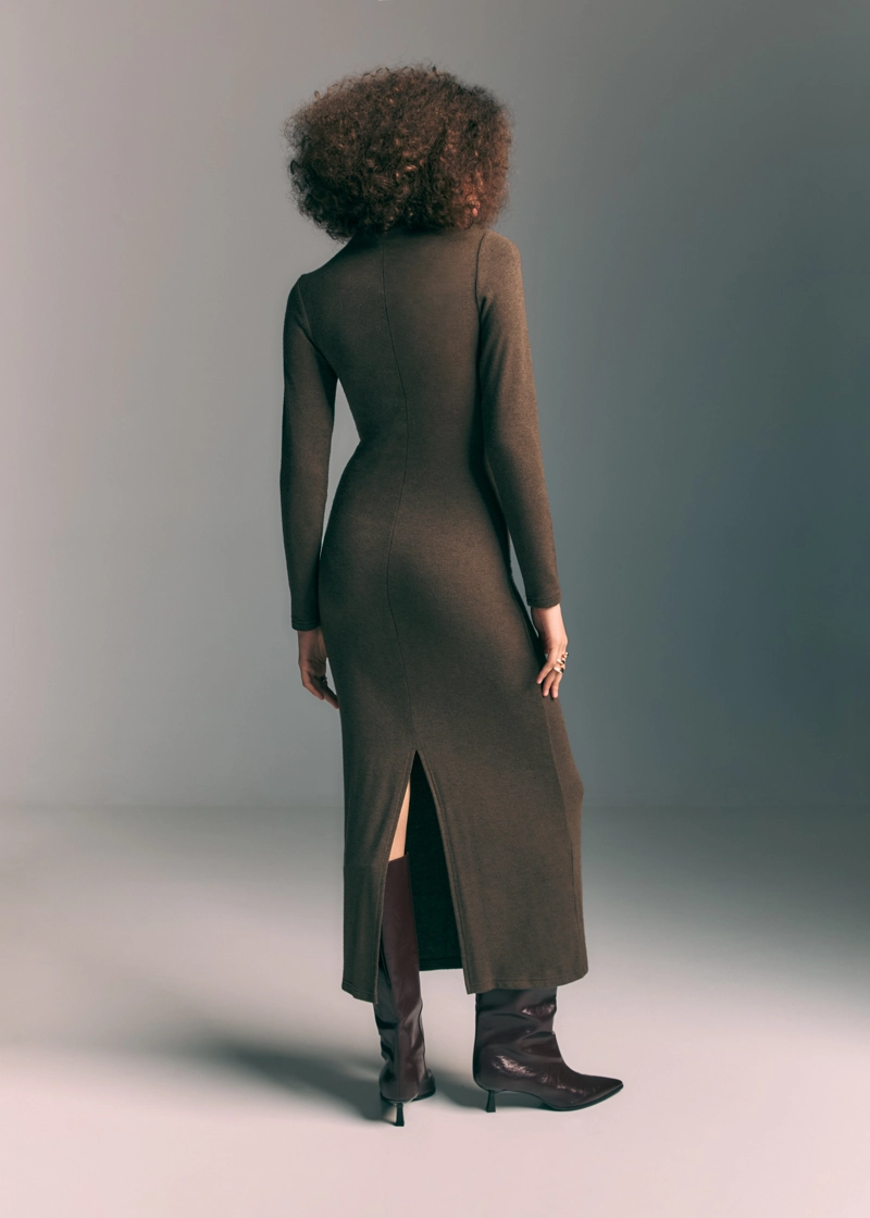 Трикотажное платье миди