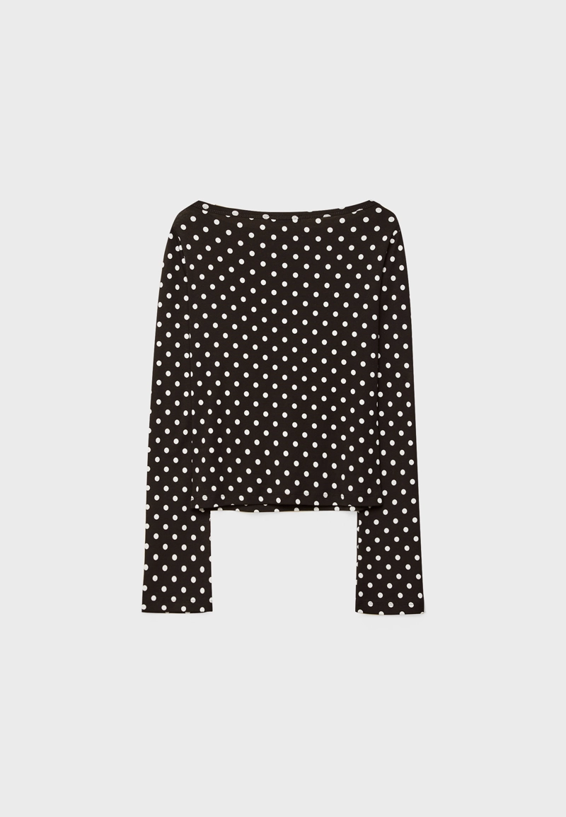 Футболка с вырезом «лодочка» в горошек