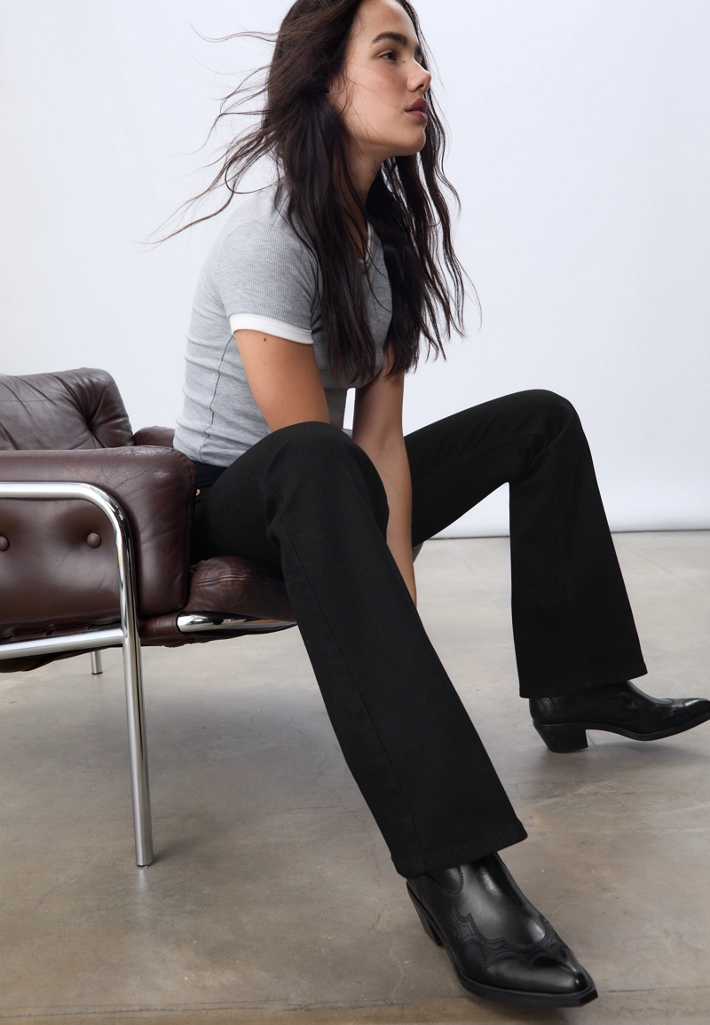 Джинсы D67 зауженные bootcut