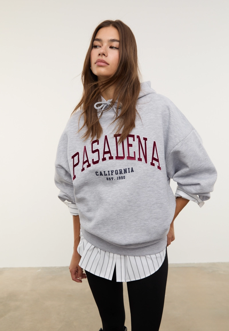 Худи с вышивкой