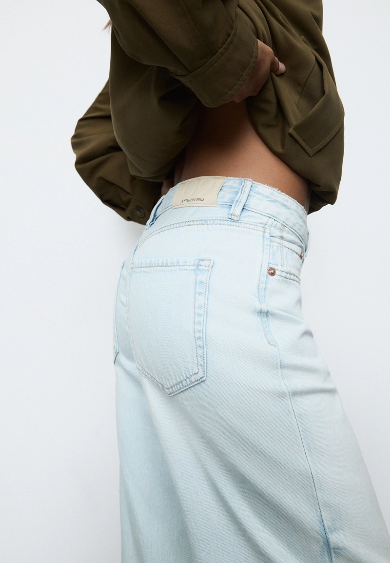 Джинсы D91 свободного кроя с низкой посадкой