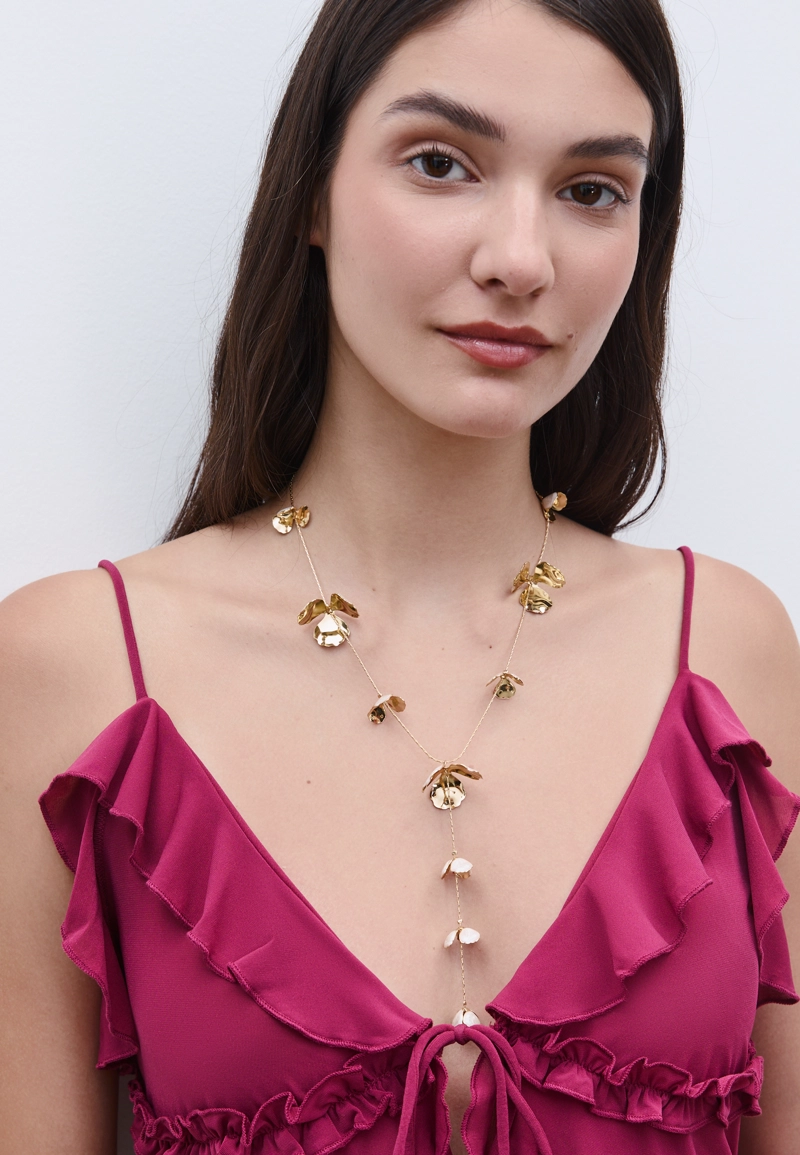 Колье-лариат с цветком