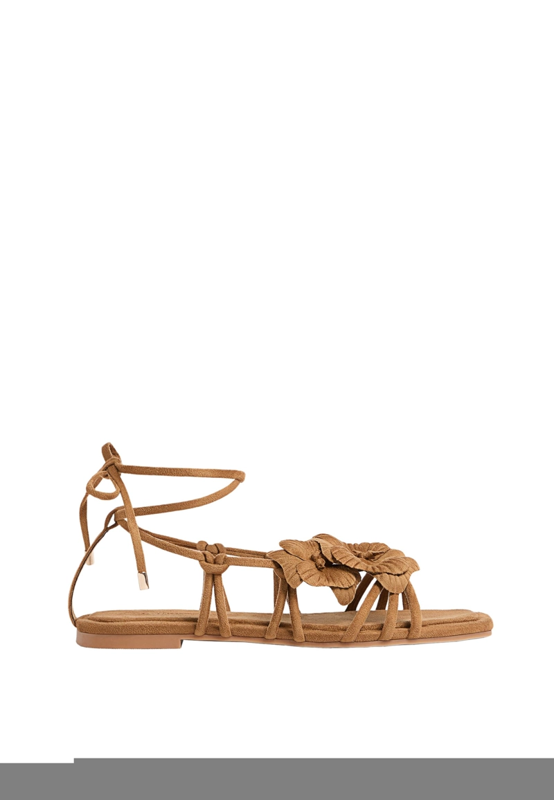 Плоские сандалии с цветочным декором