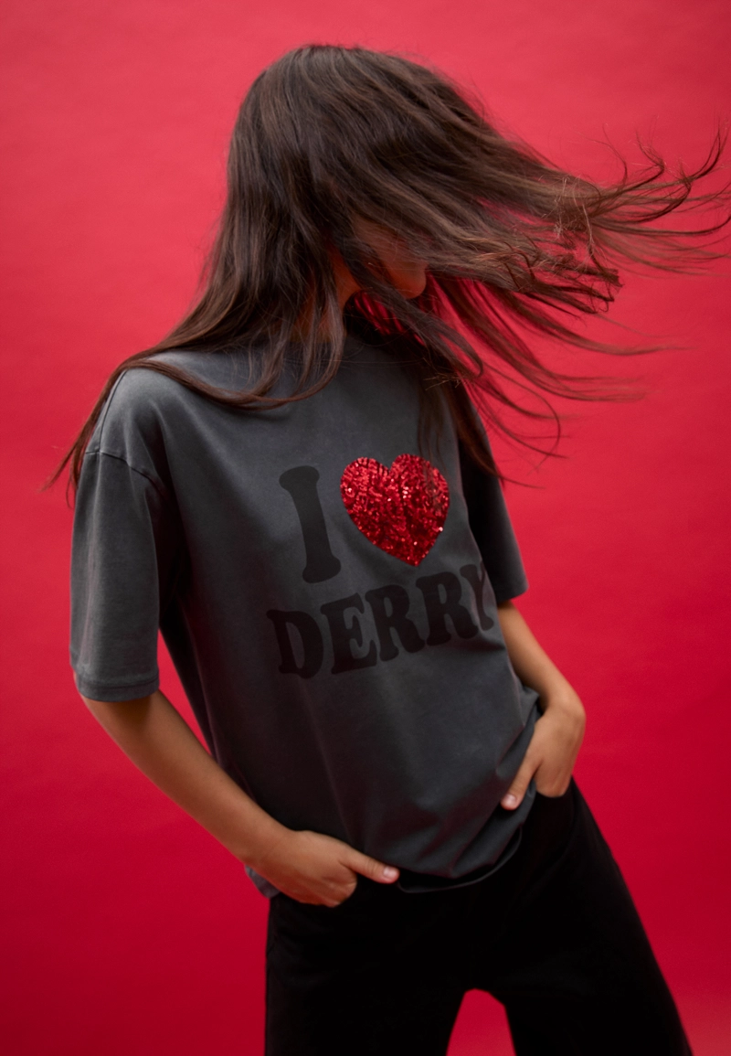 Футболка оверсайз Дерри с эффектом потертости