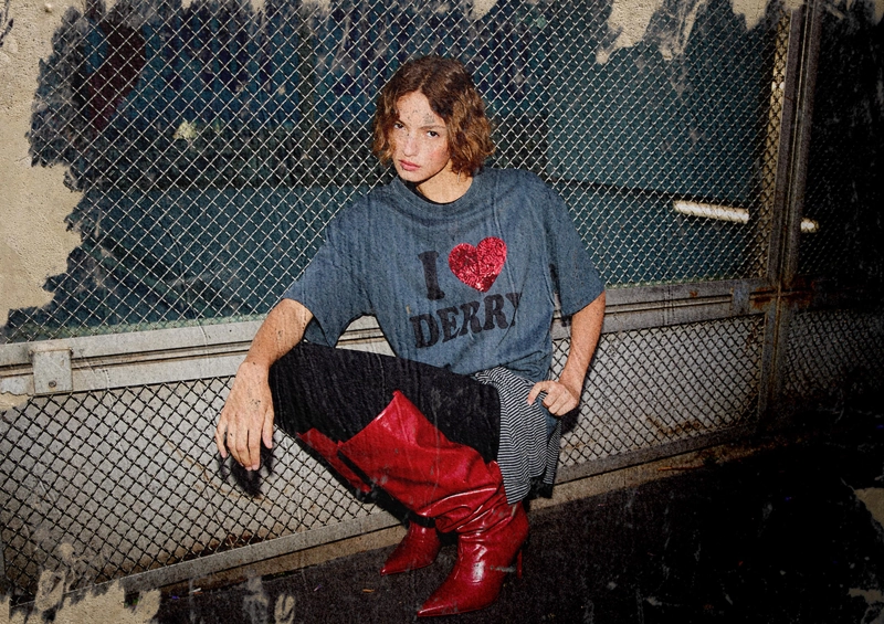 Футболка оверсайз Дерри с эффектом потертости