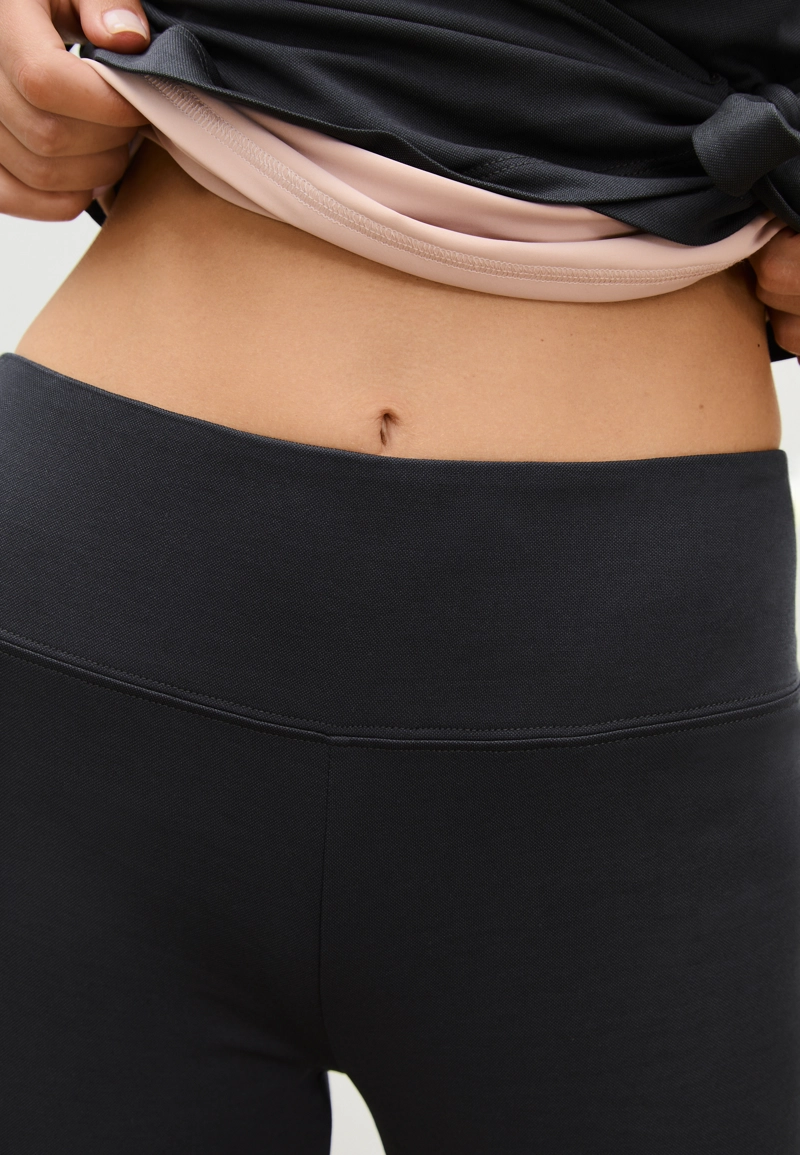 Мягкие брюки клеш из модала