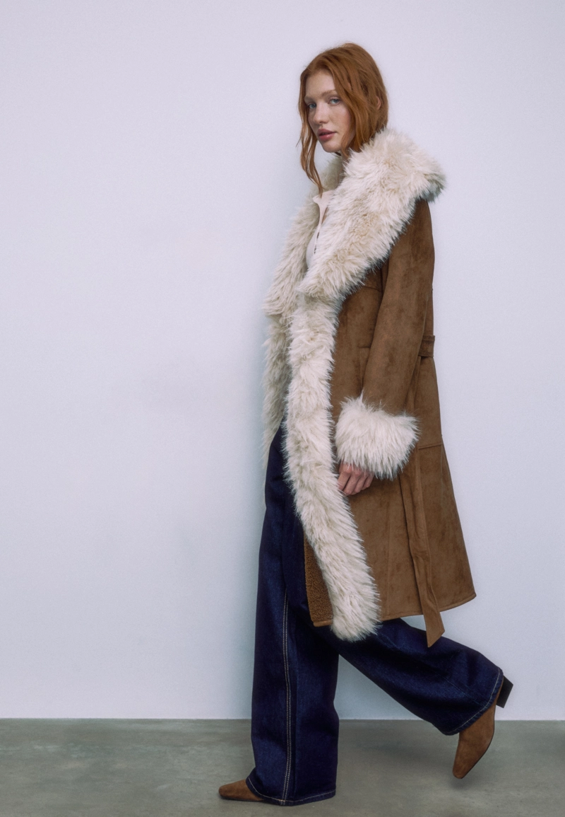 Длинное пальто из искусственного меха с длинным ворсом