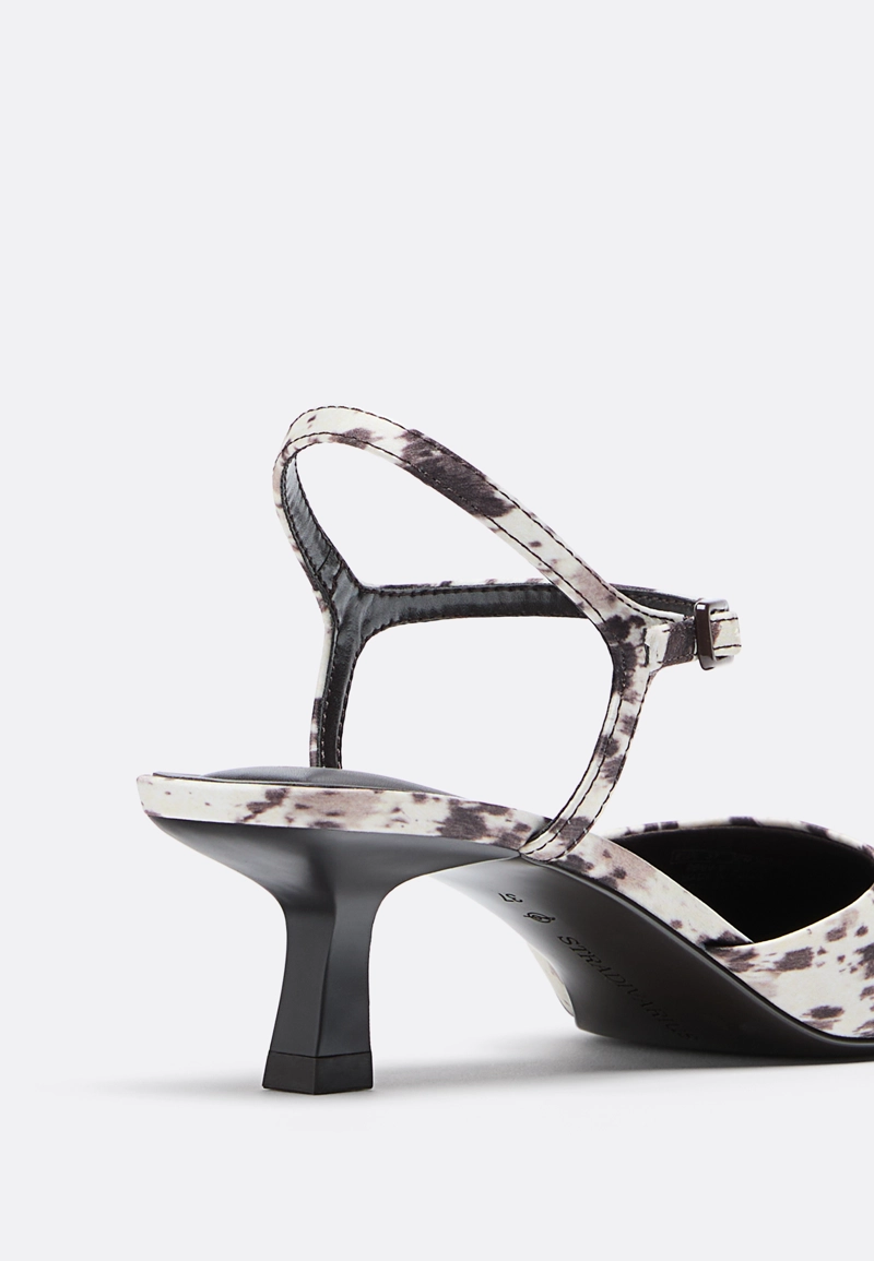 На каблуках с принтом