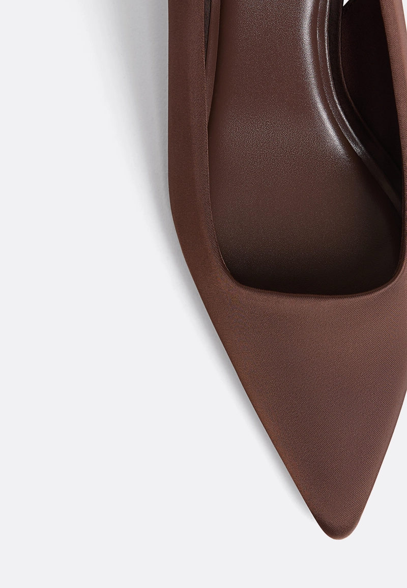 Туфли-слингбэки на низком каблуке