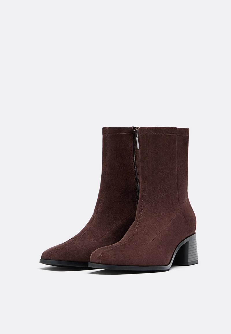 Ботильоны на каблуке из искусственной замши