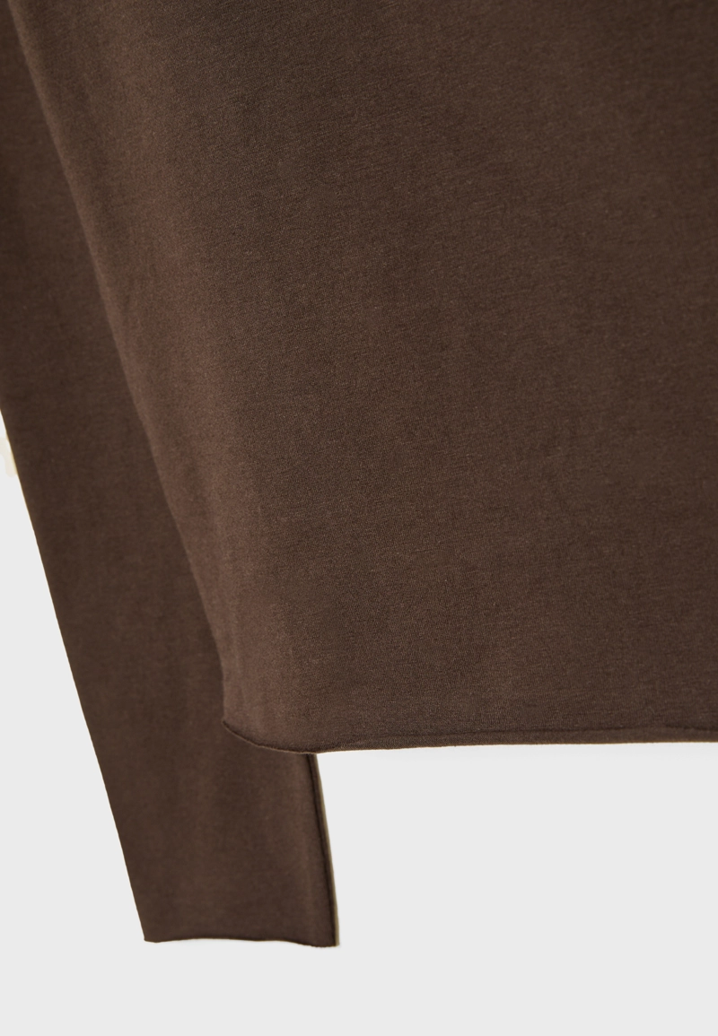 Футболка с открытыми плечами