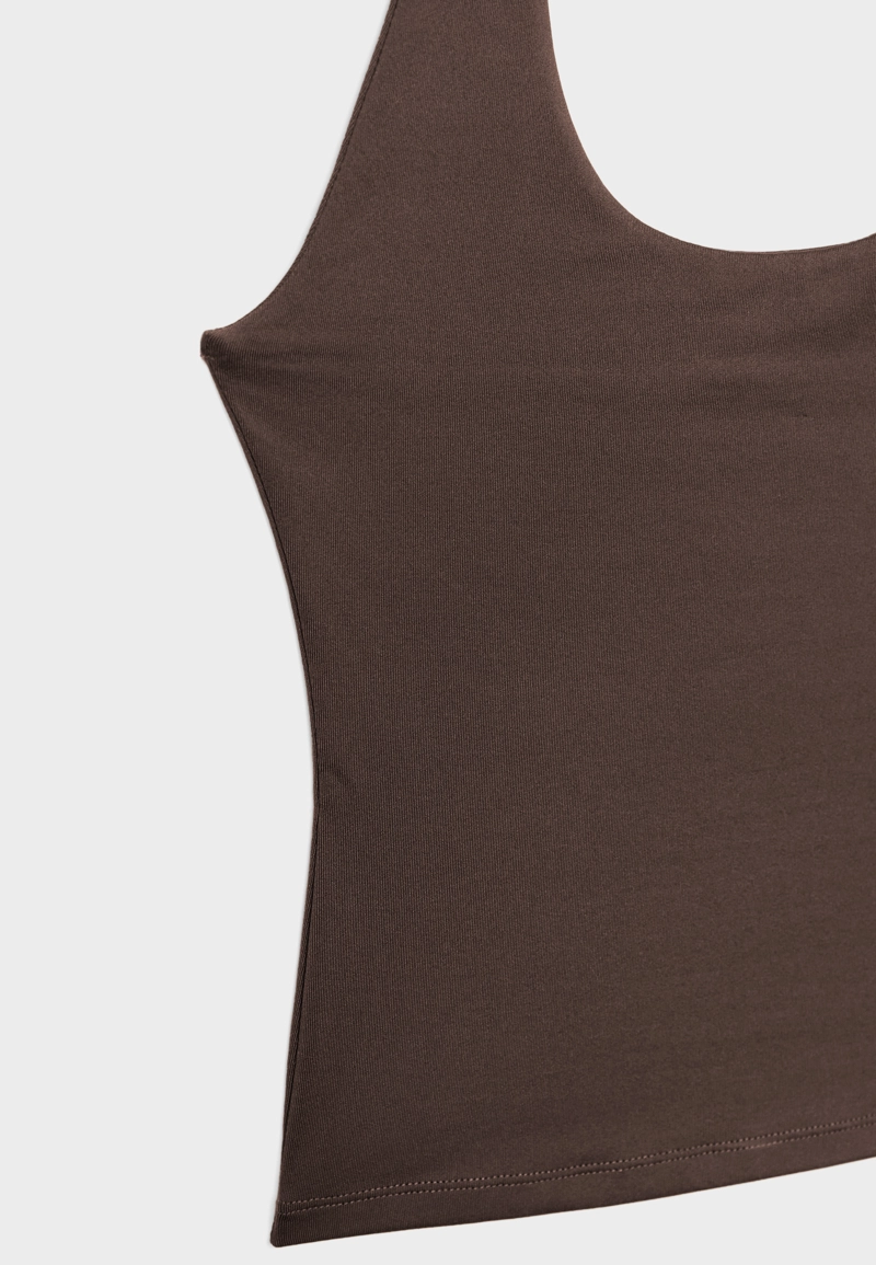 Футболка с горловиной халтер