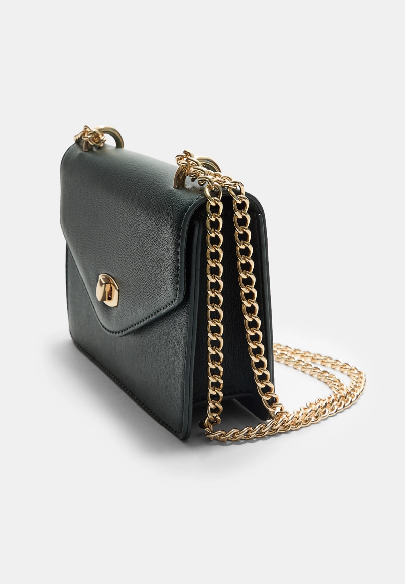 Сумка с плечевым ремнем и застежкой