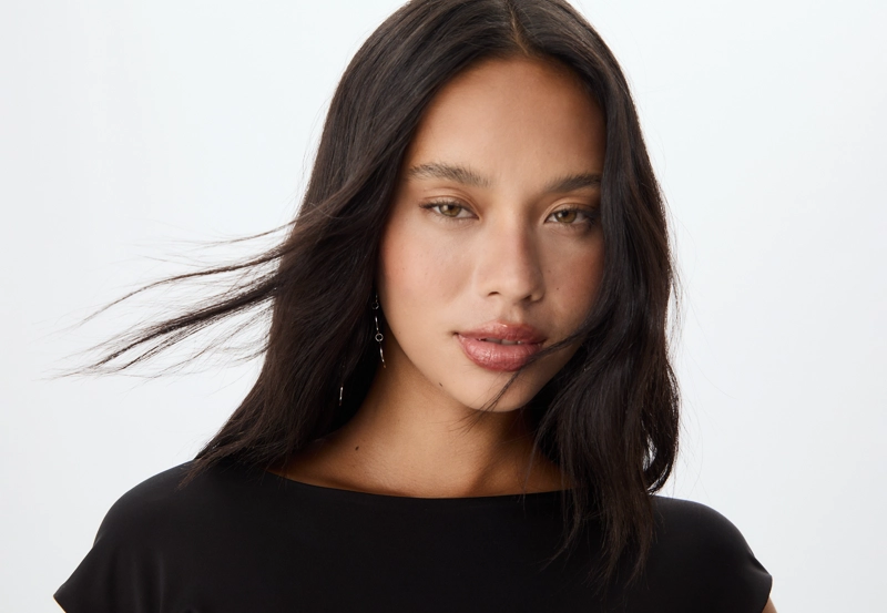 Футболка с открытой спиной