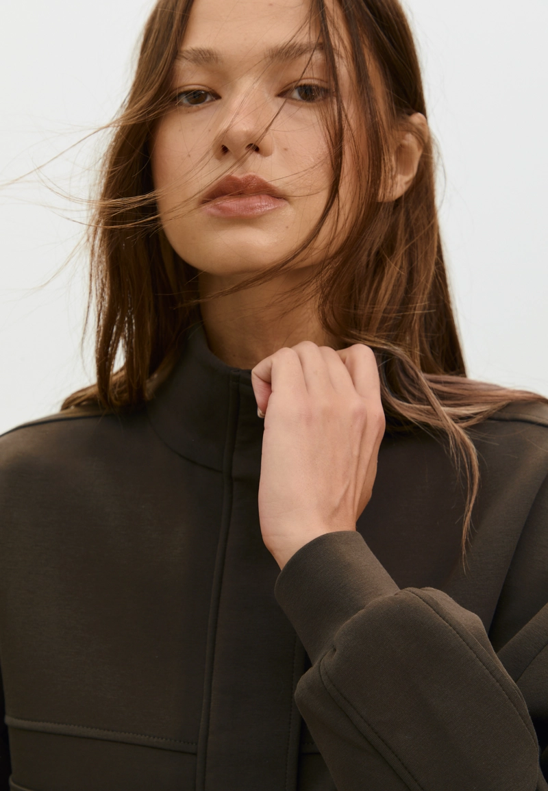 Куртка с карманами