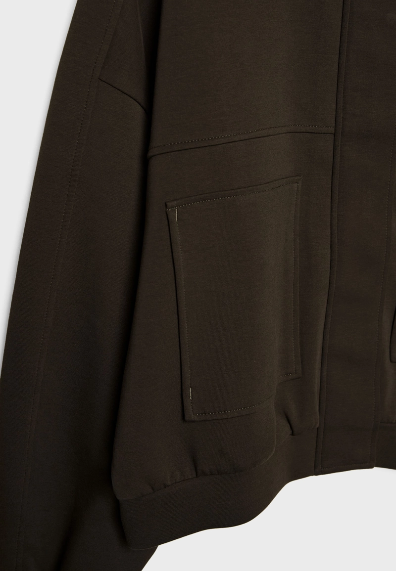 Куртка с карманами