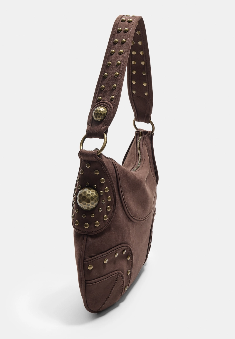 Сумка на плечо с заклепками