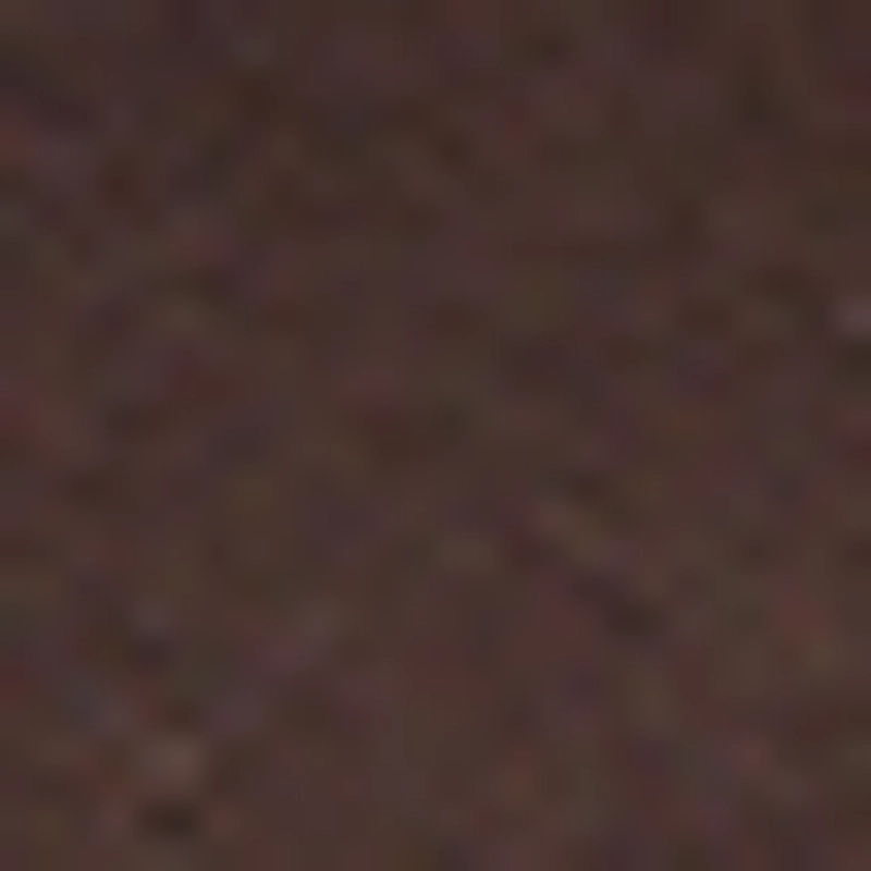 Сумка на плечо с заклепками