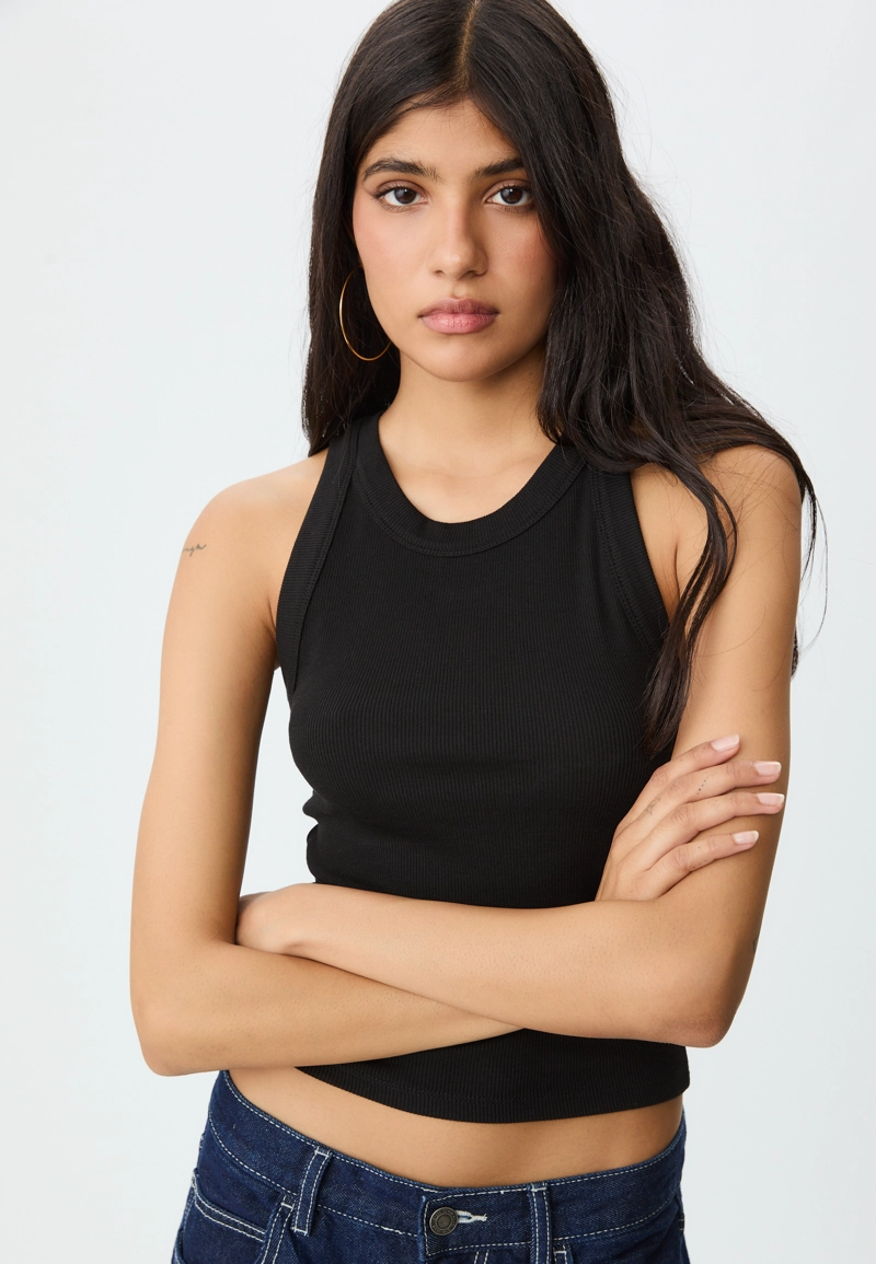 Майка в рубчик на бретелях