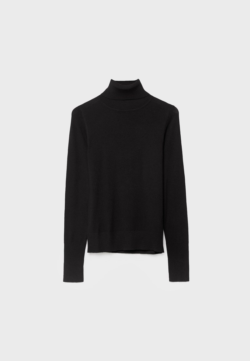 Трикотажный свитер с высоким воротом