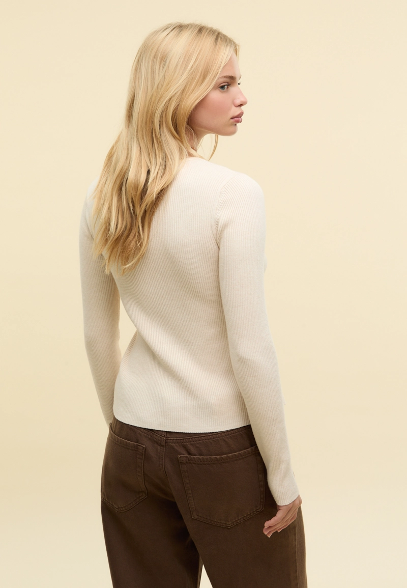 Кардиган в рубчик на пуговицах