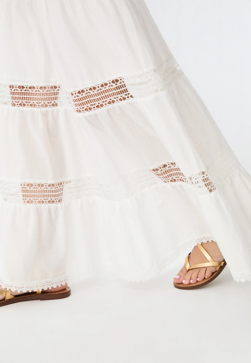 Длинная юбка с кружевными вставками