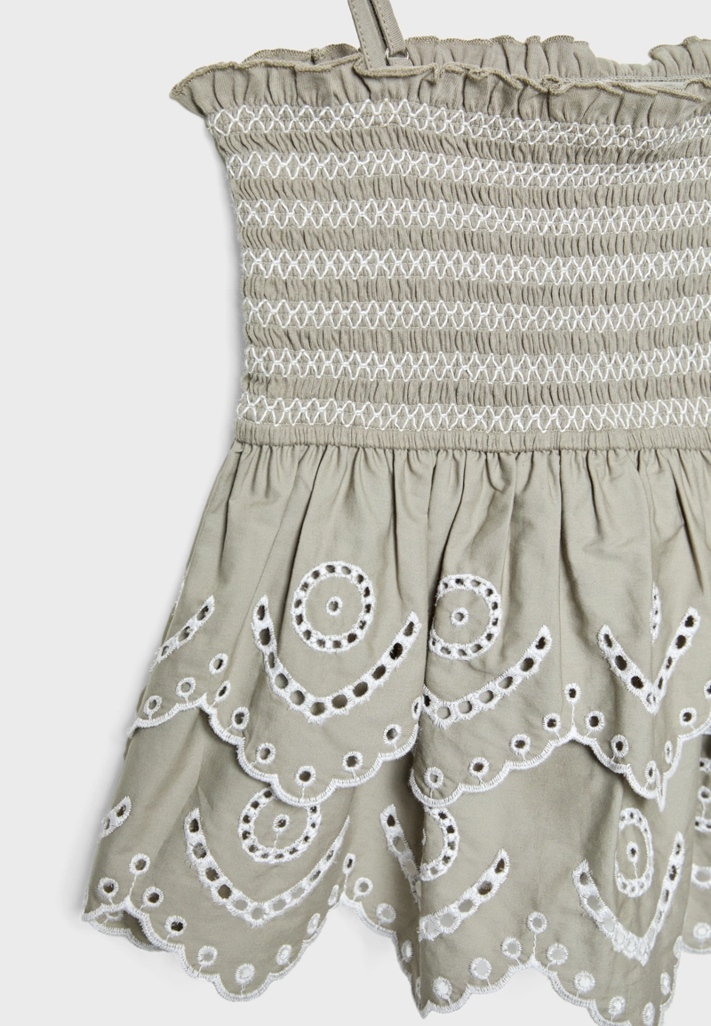 Топ с оборками и вышивкой