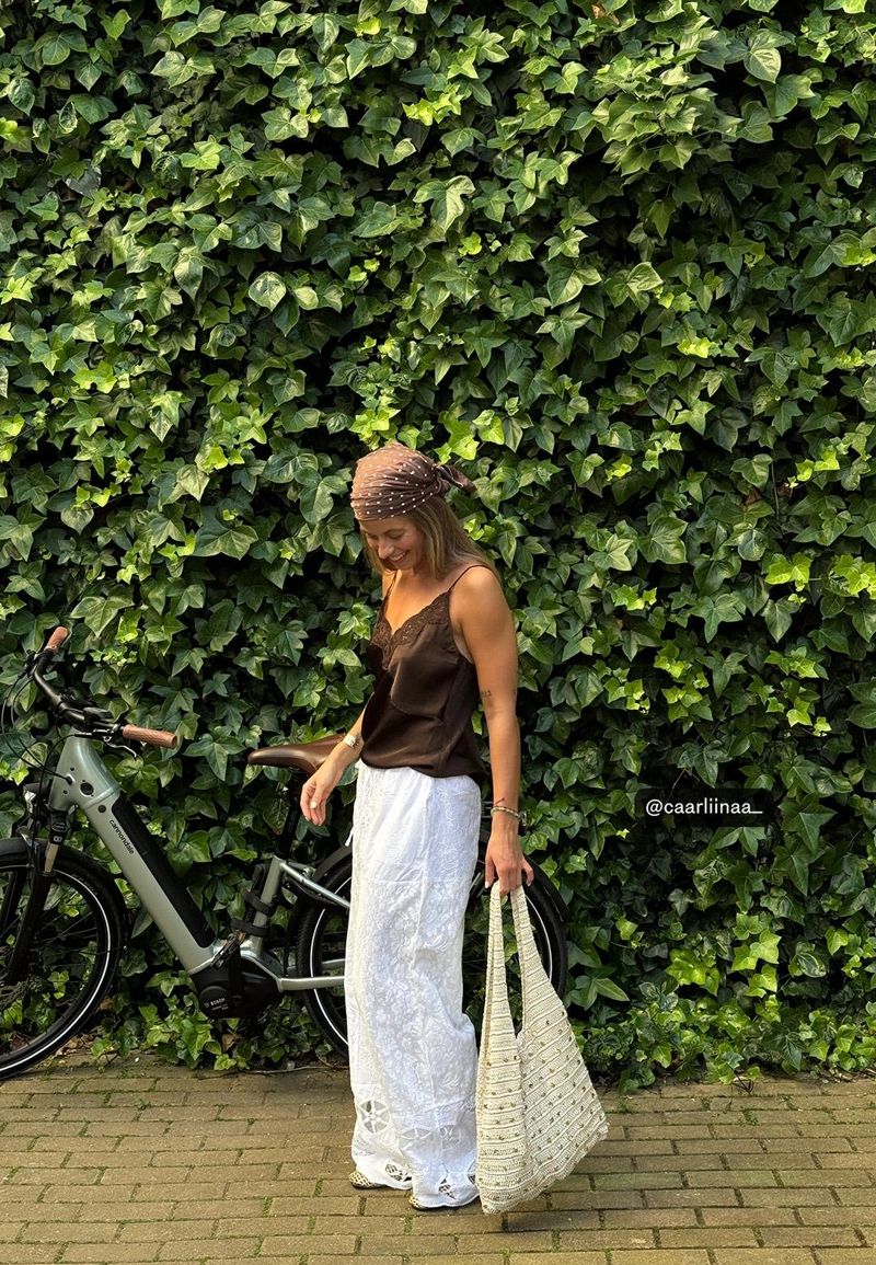 Атласный топ с кружевом