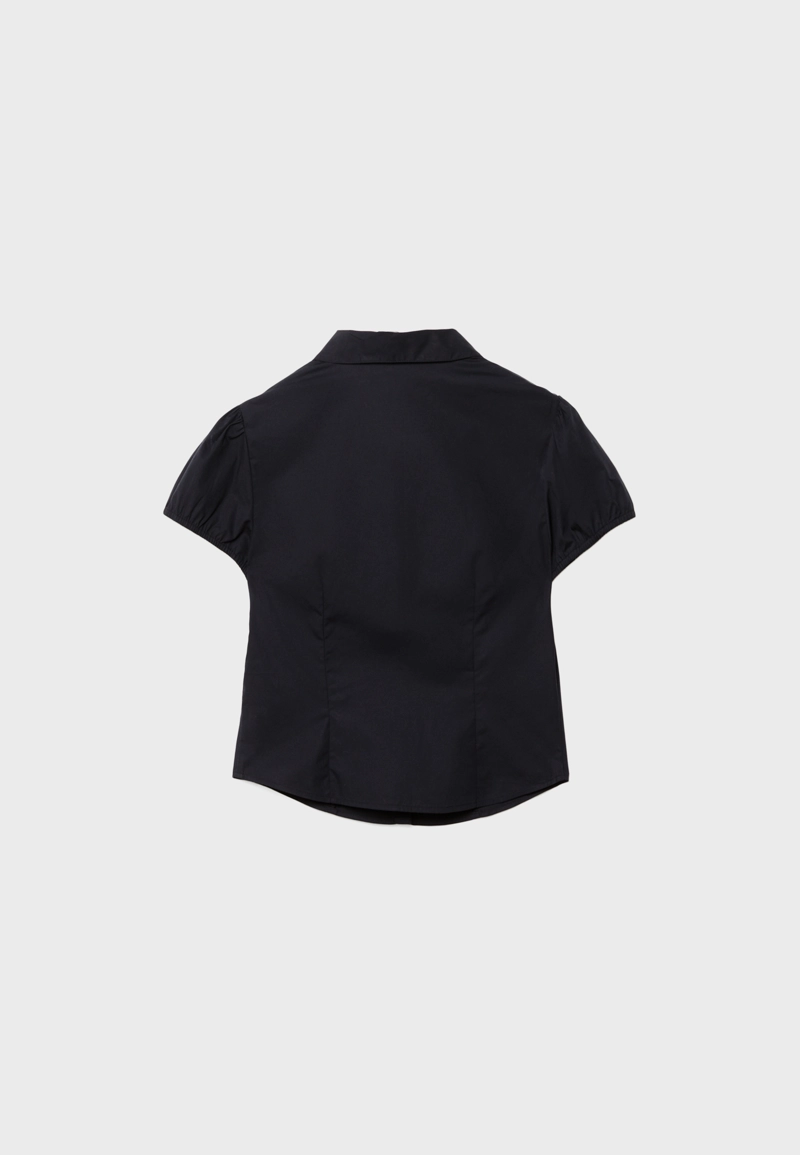 Приталенная рубашка с короткими рукавами