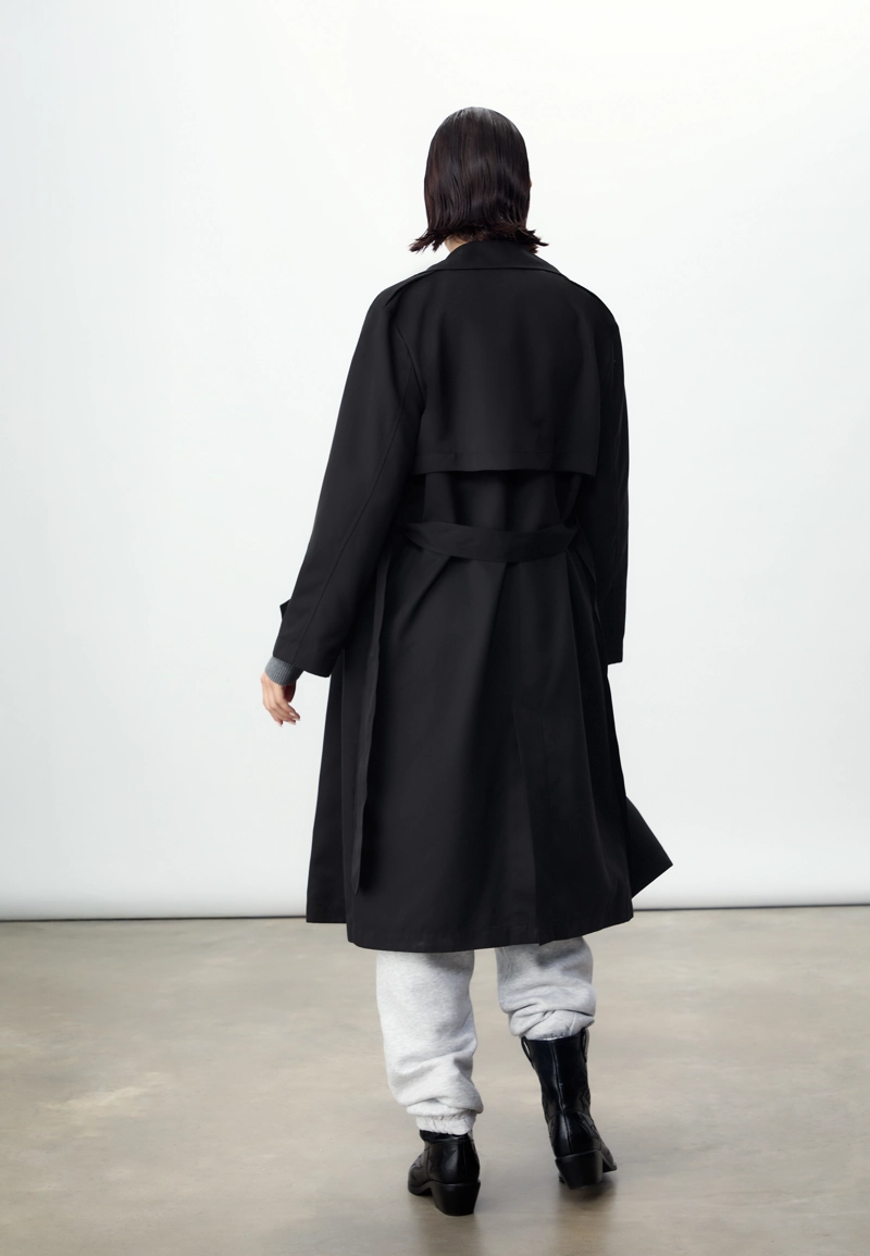 Длинный струящийся тренч