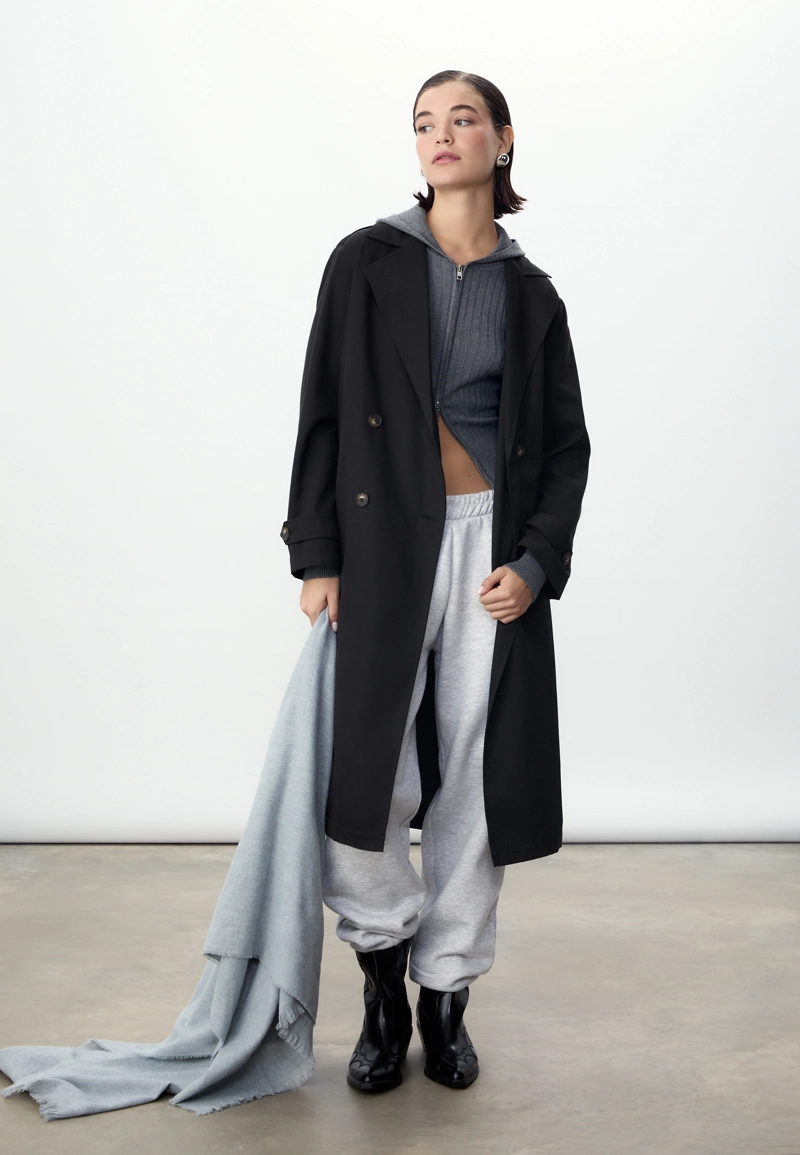 Длинный струящийся тренч